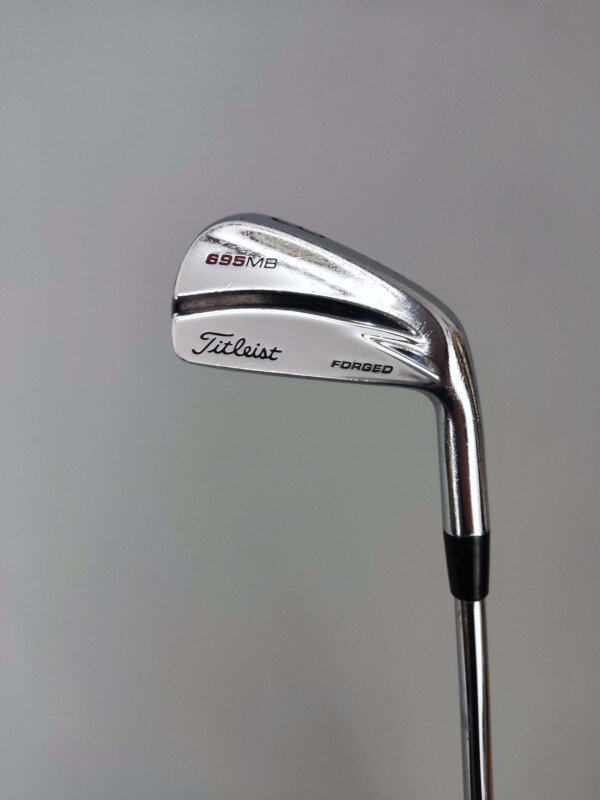 Titleist 695 MB / 3-9 / Stiff