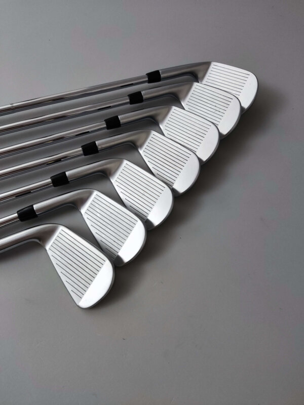 Titleist T100 / 4-P / Stiff - Bild 3