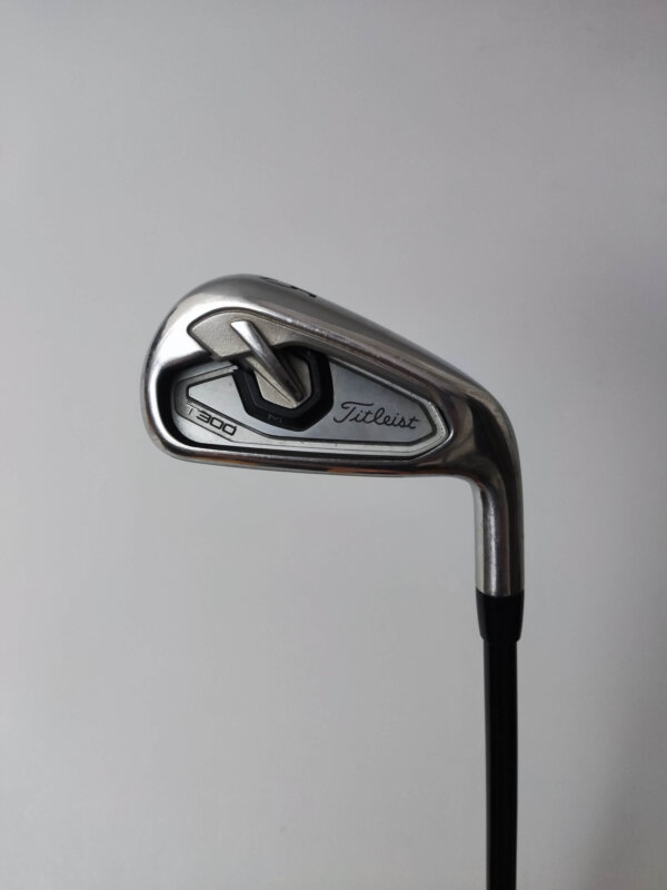 Titleist T300 / 5-P / Stiff / Förlängda 0.75
