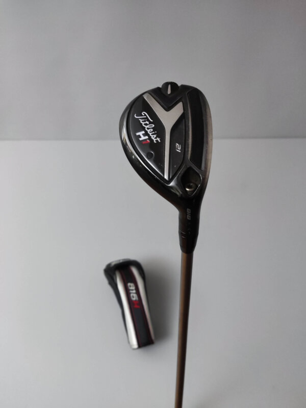 Titleist 818 H1 / Hybrid 4 / Regular