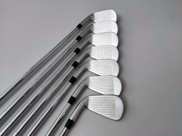 Titleist 718 AP2 / 4-P / X-Stiff / Förlängda 1 - Bild 3