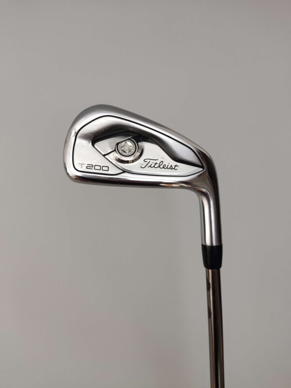 Titleist T200 / 5-P+48 / Regular / Grafit