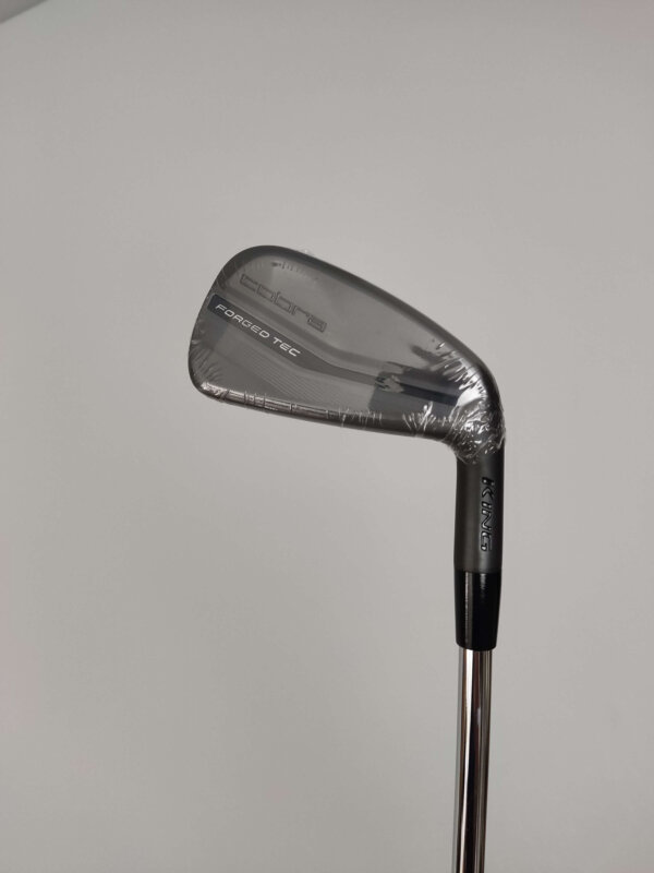 Nya Cobra Forged Tec Black / 5-P / Stiff