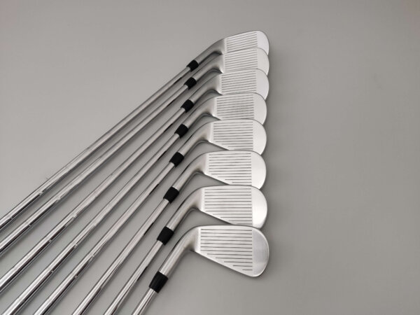 Titleist T150 / 4-P+48 / Stiff - Bild 3