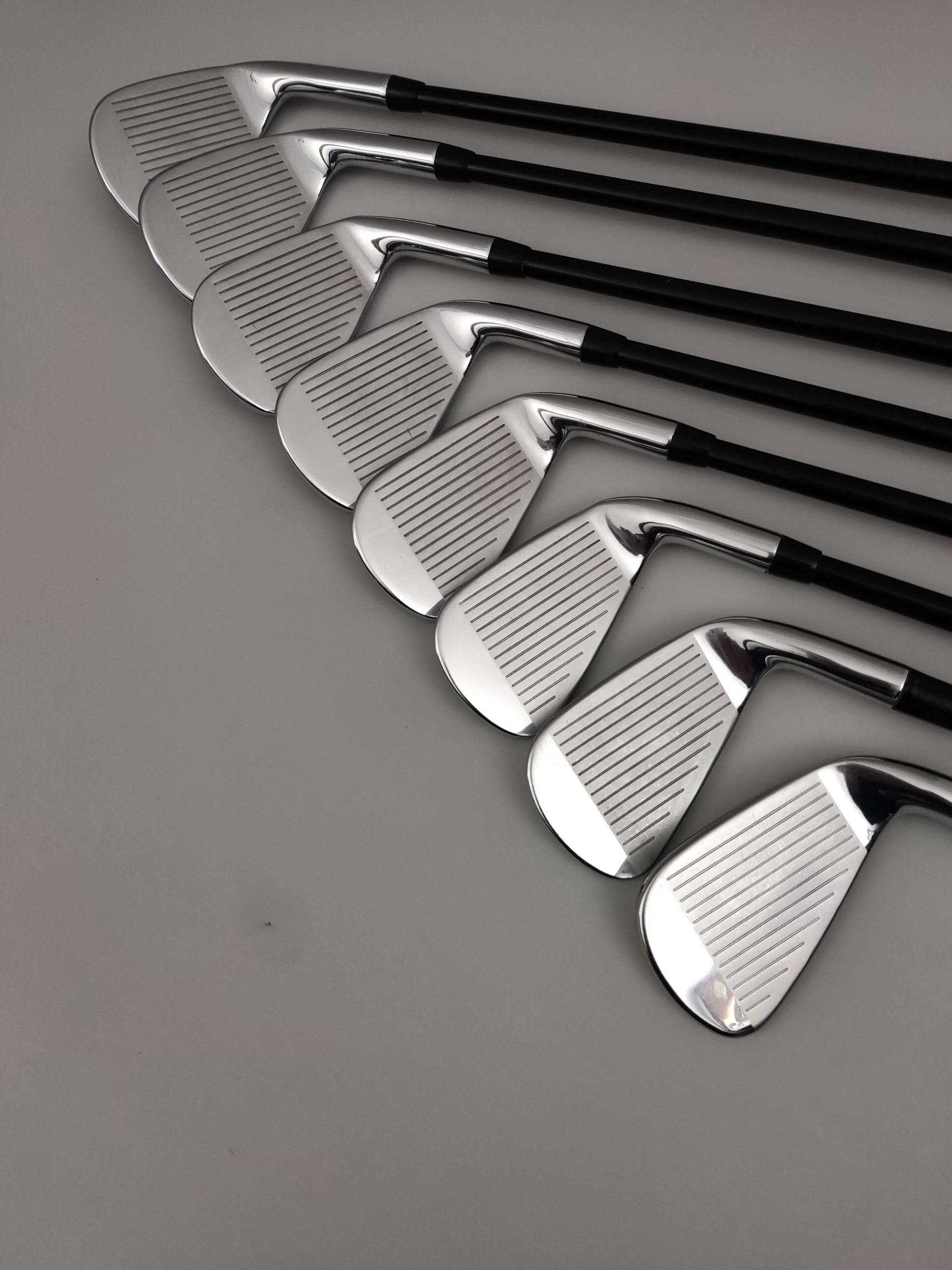 Callaway Rogue ST Pro / 4-A / X-Stiff / Vänster / Premium skaft och grepp - Bild 4