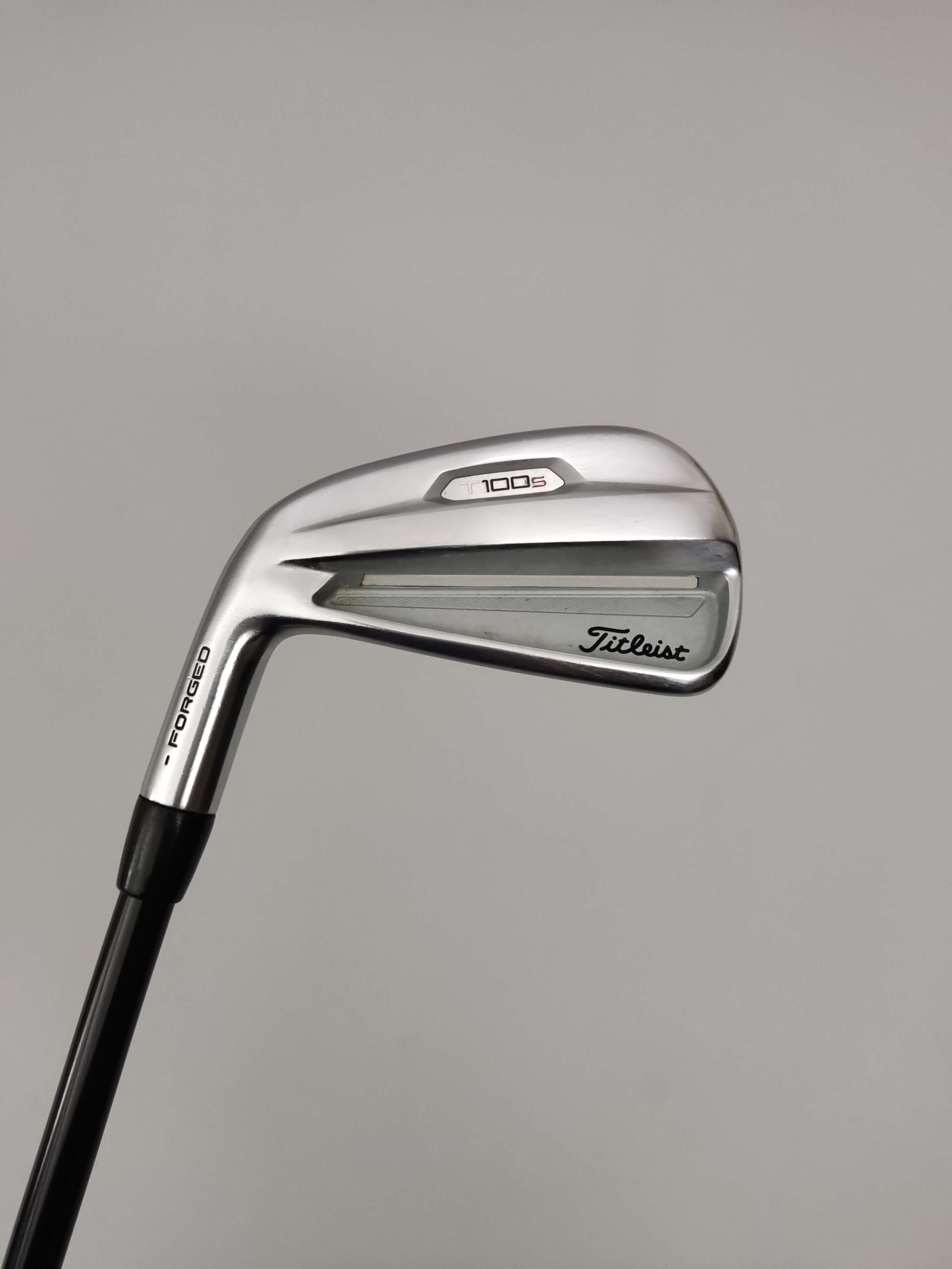 Titleist T100S / 4-P / Stiff / Grafit / Vänster