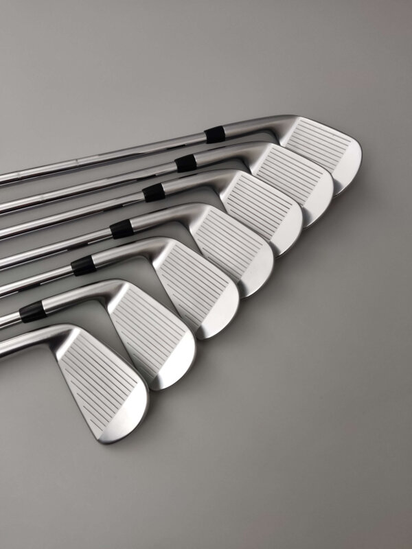 Titleist T100 / 4-P / Stiff - Bild 4